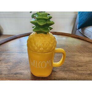 Rae Dunn Welcome Pineapple Coffee / Tea Mug Cup W/ Topper EXCELLENT